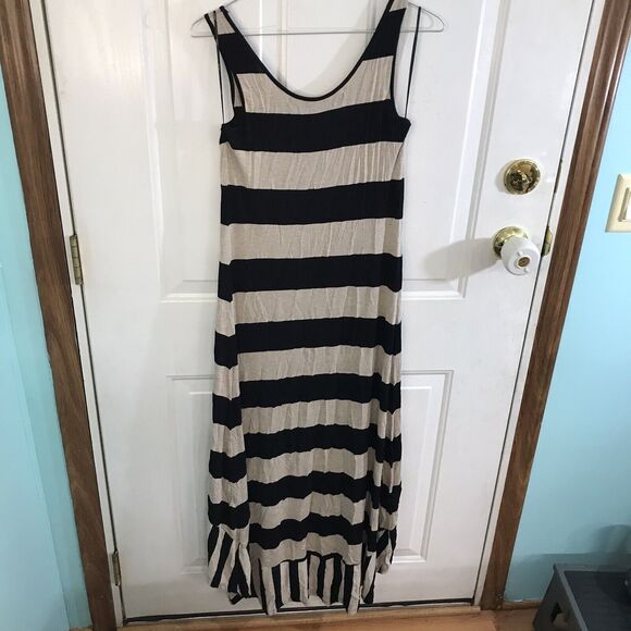 dress kensie xs black and cream front is shorter - Picture 5 of 5